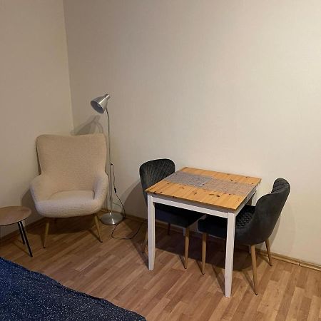 Sunlit Apartment Close To City Center Praga Esterno foto